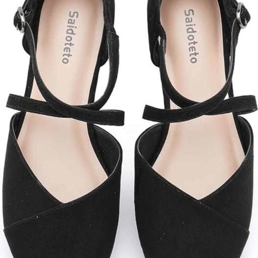 Comfortable Round Toe Dress Shoes with Adjustable Buckle